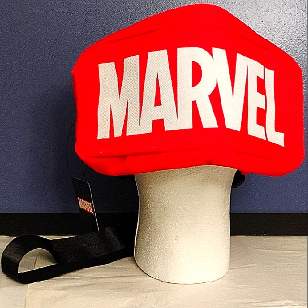 MARVEL Waist Pack. NWT.  Red and White. Large Compartment. 11x 5 x 2 inches.
